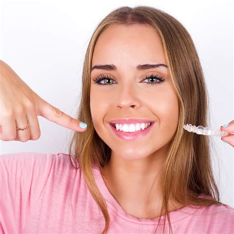 Smile with confidence thanks to the magic teeth straightener